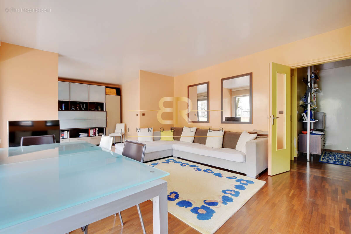 Appartement à PARIS-12E