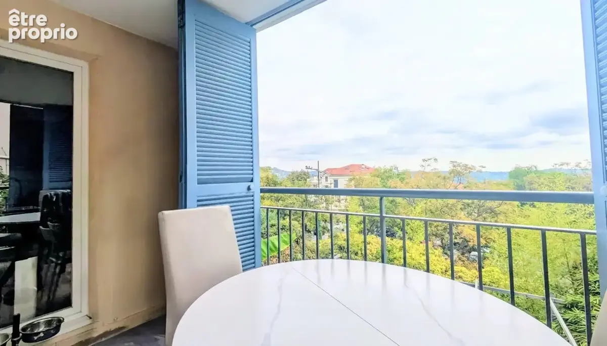 Grasse – T3 de 69 m² en très bon état, terrasse sud-est, ascenseur et parking privatif - photo 8