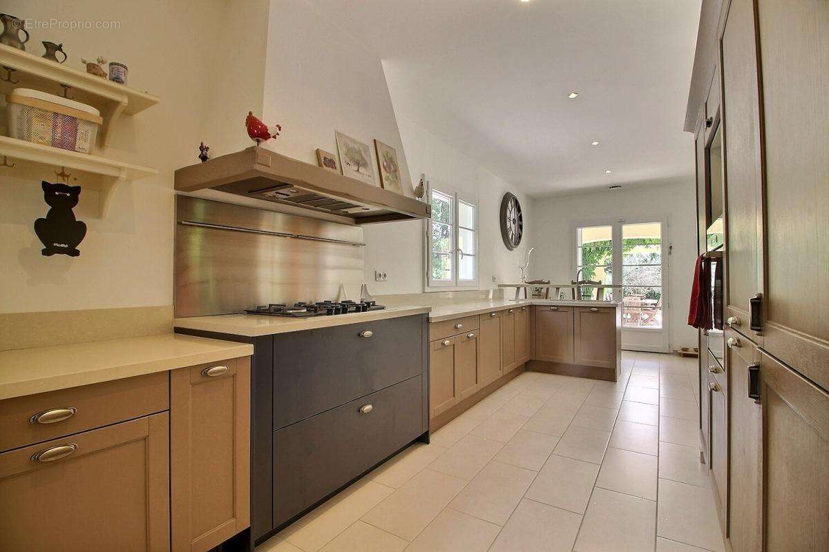 Maison à L&#039;ISLE-SUR-LA-SORGUE