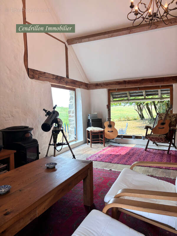 Maison à CHATELUS-LE-MARCHEIX