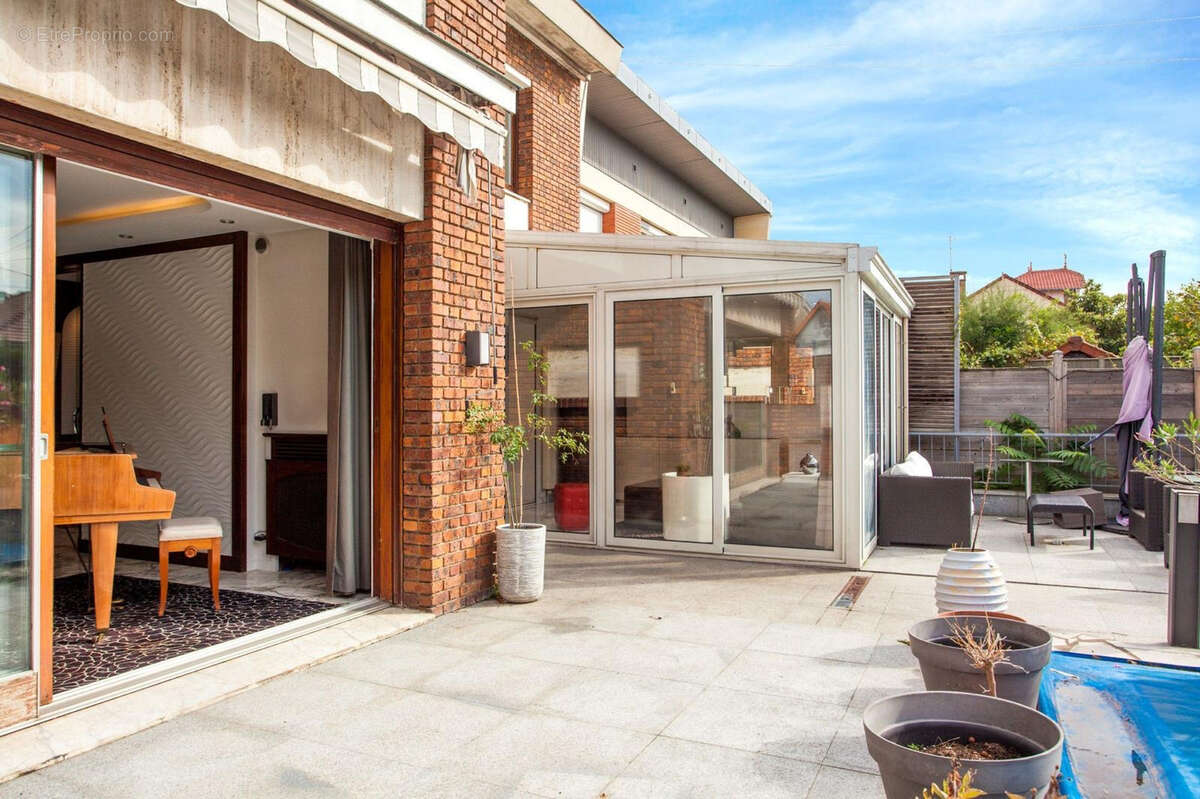 Maison à CHAMPIGNY-SUR-MARNE