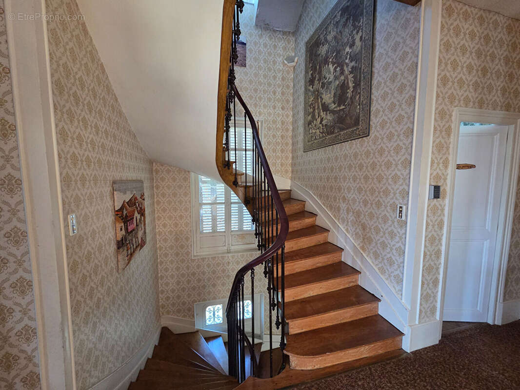 Maison à SAINT-REVERIEN