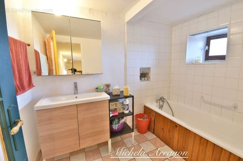 Maison à SAINT-PASTOUR