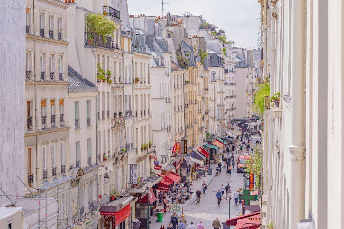 Appartement à PARIS