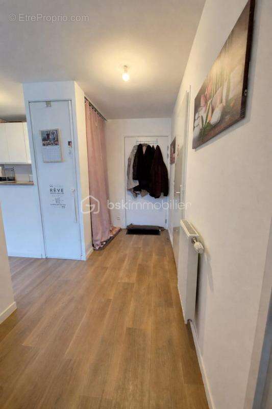 Appartement à COURCOURONNES