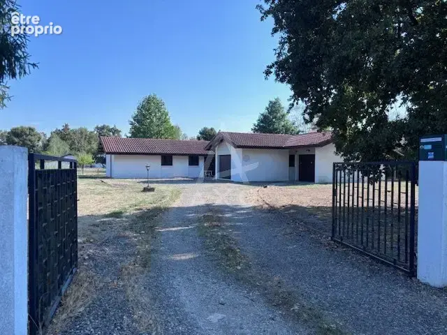 Maison d'architecte de 167 m² sur 2 601 m² de terrain - photo 2