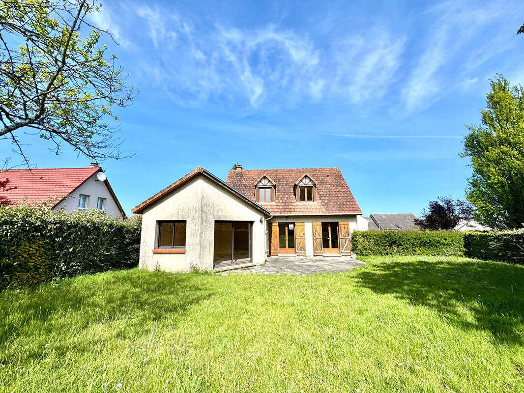Maison à FRANQUEVILLE-SAINT-PIERRE