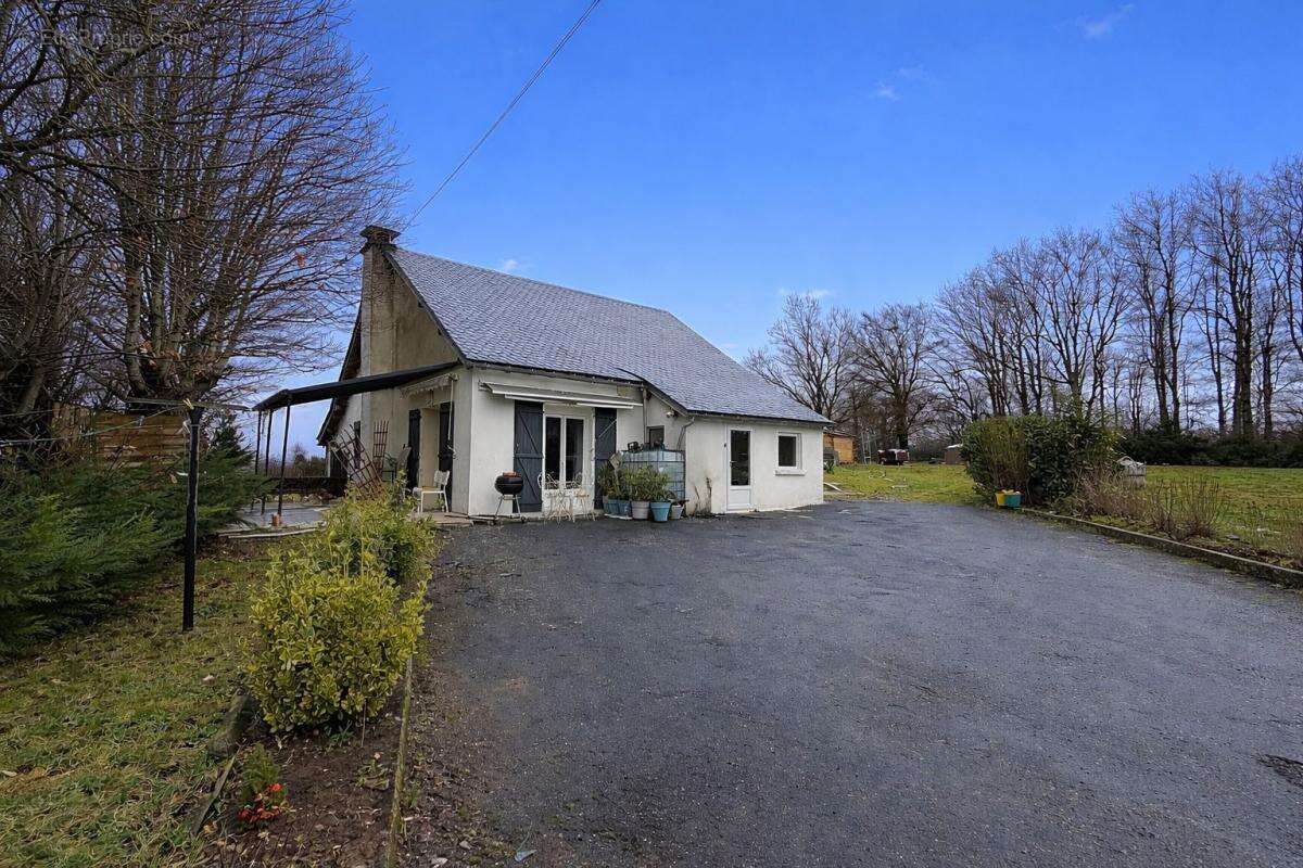 Maison à COMPS-LA-GRAND-VILLE