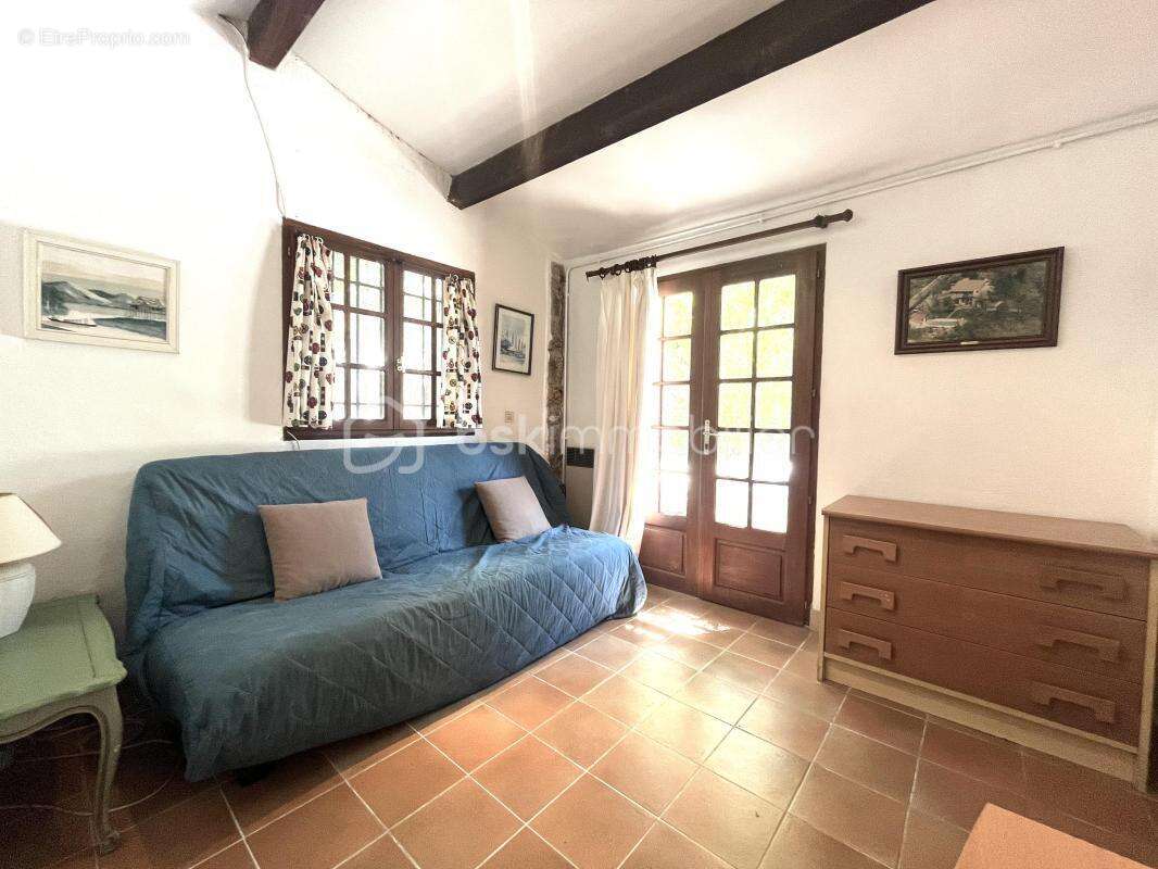 Charme, calme, intimité, à deux pas du village –  T3 de 137 m2 + T2 de 32 m2 – St Paul En Forêt (Var) - photo 17