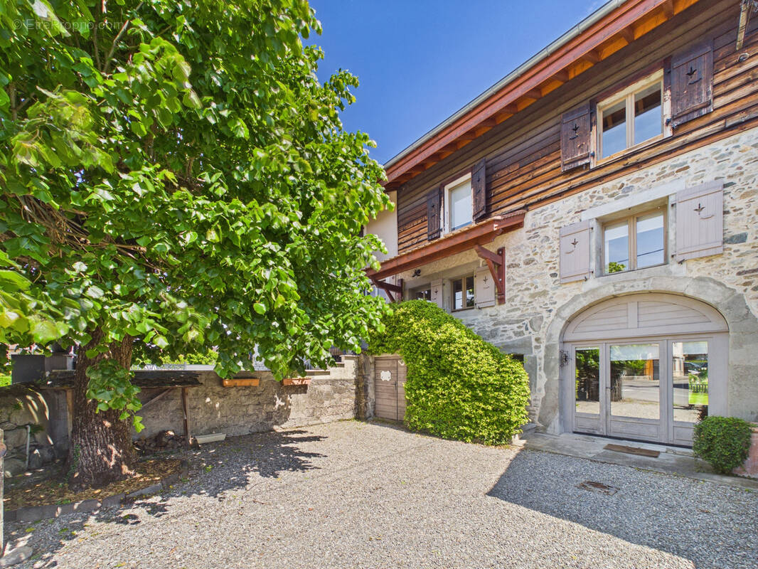 Maison à SCIEZ