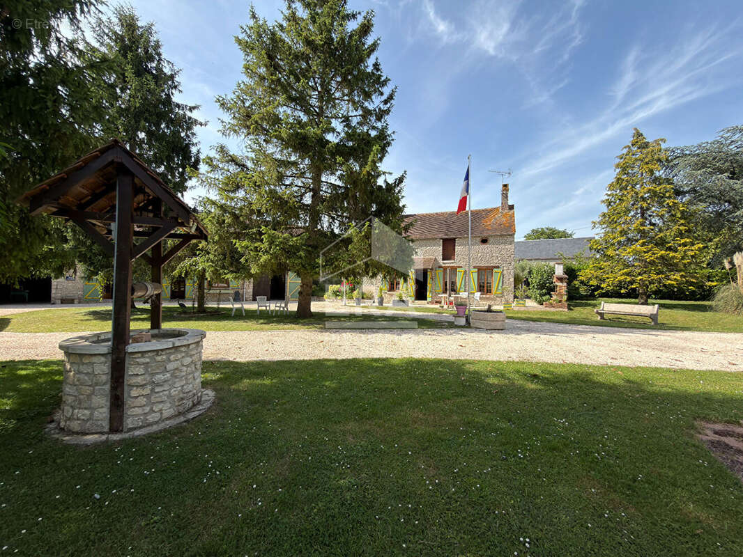 Maison 192m² à château-landon - photo 3