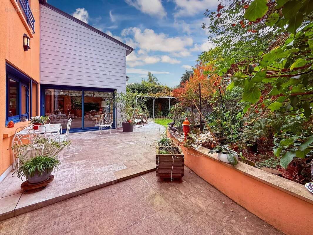 Maison à LIMEIL-BREVANNES