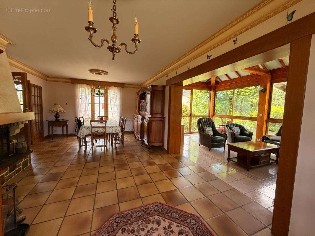 EN EXCLUSIVITE ! Pavillon de 114m², sur sous sol,  terrain de 956m2 169 900 € - photo 6
