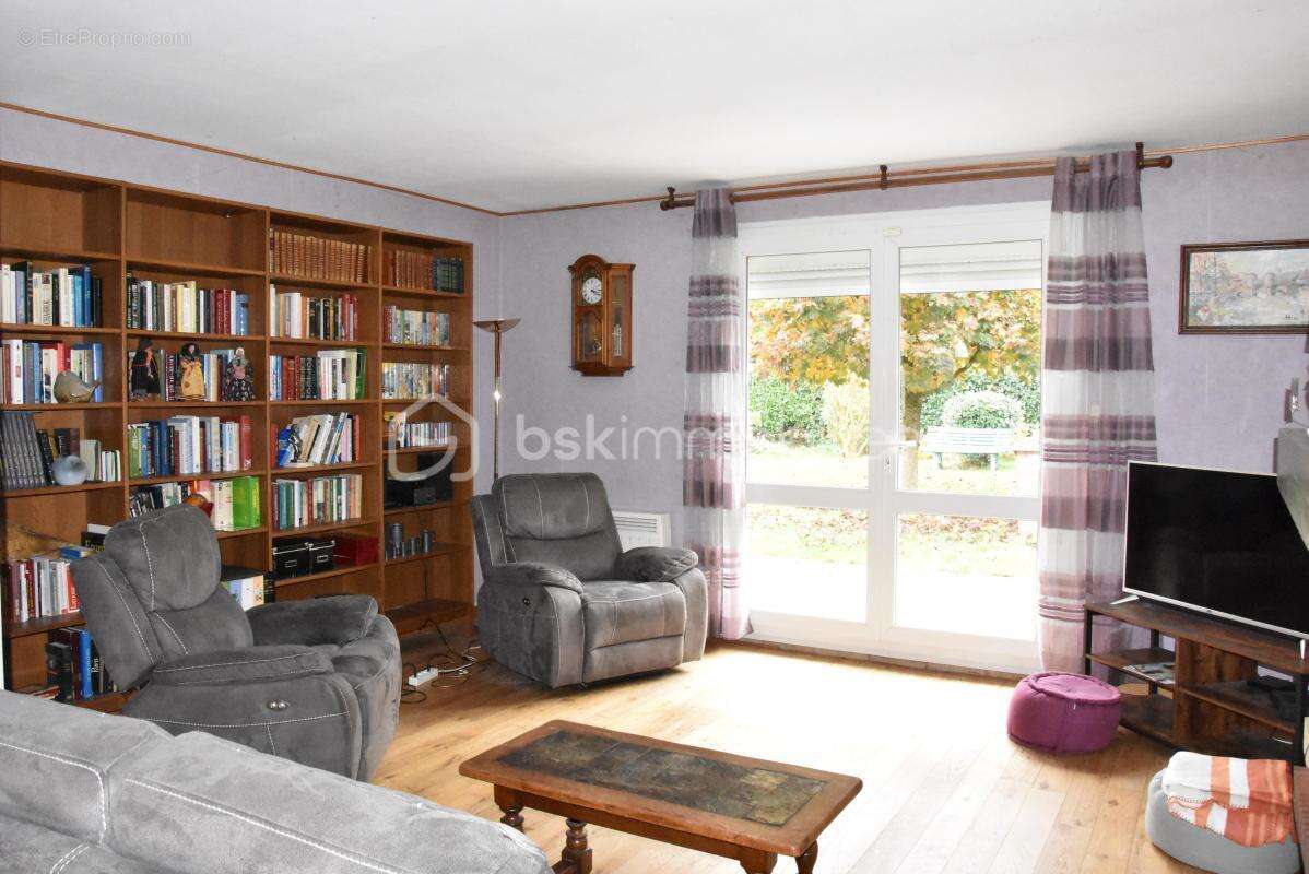 Maison à COURCOURONNES