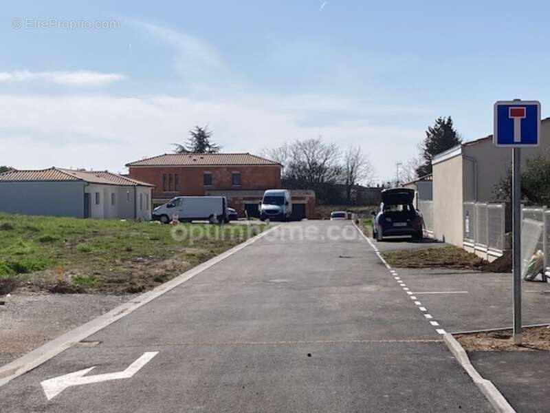 Terrain à CHATEAUBERNARD