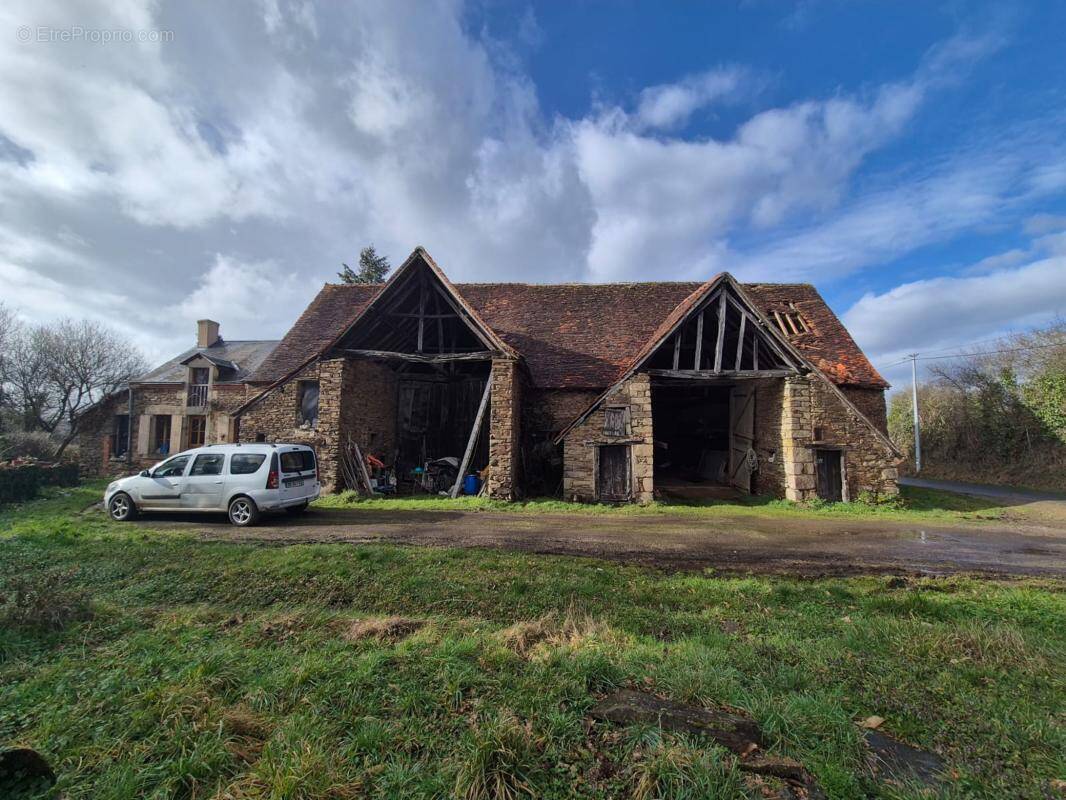 Maison à POULIGNY-NOTRE-DAME