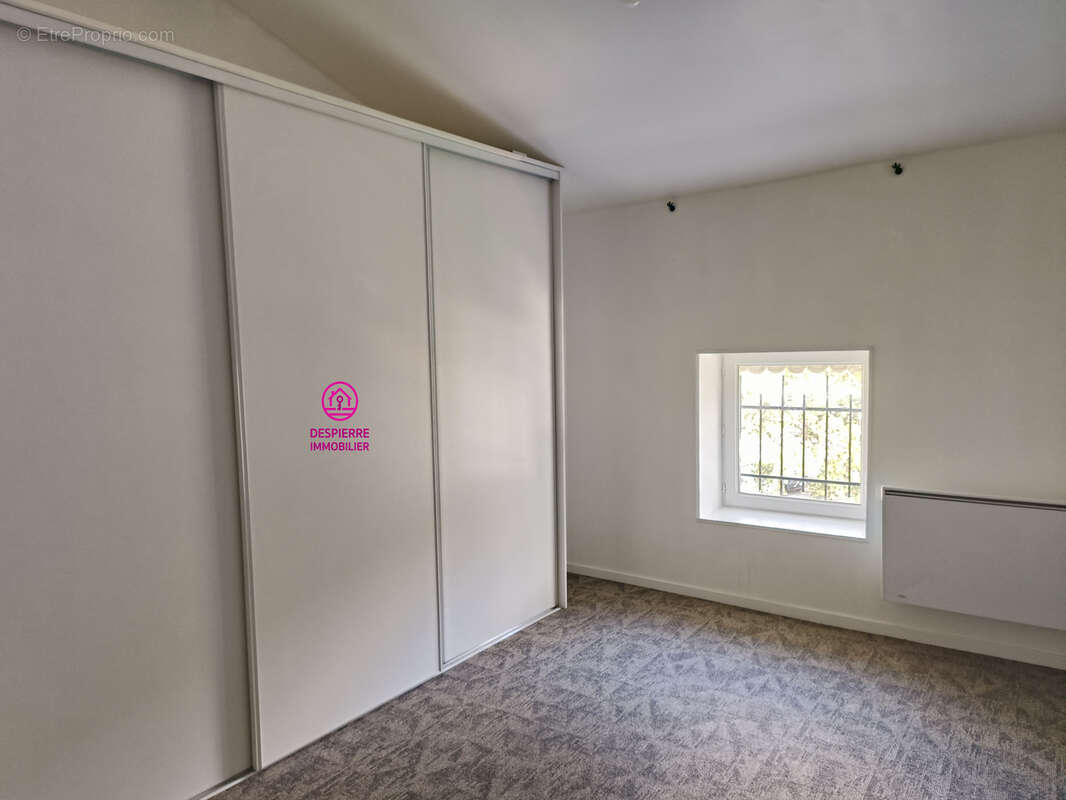 Maison à LE PEAGE-DE-ROUSSILLON