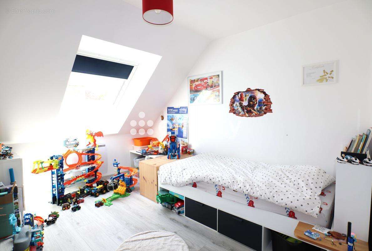 Maison à MORAINVILLIERS