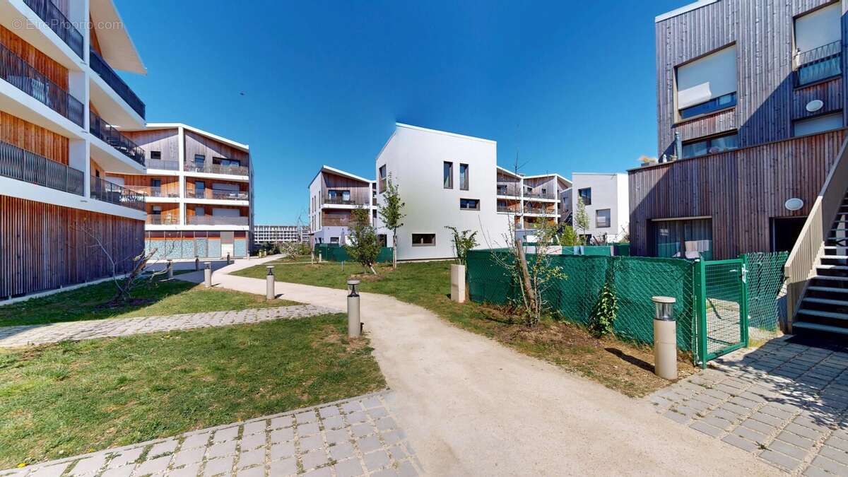 Appartement à BUSSY-SAINT-GEORGES