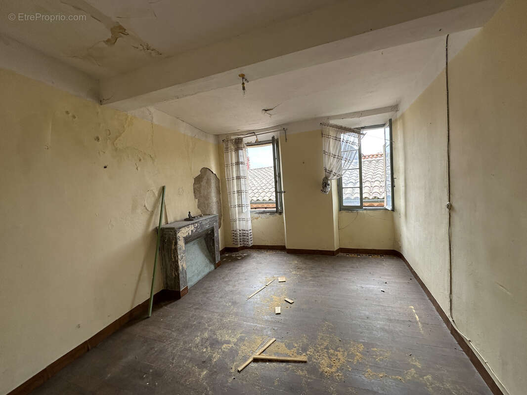 Maison de village en pierre à rénover - 220 m2 à Coustouges - photo 9