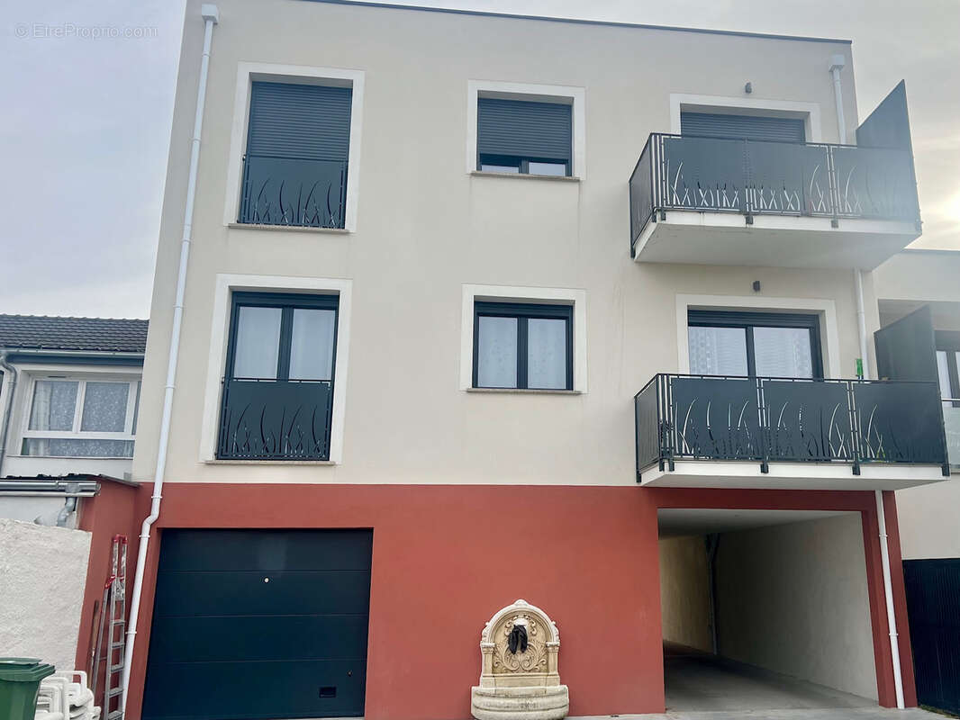 Appartement à PARAY-VIEILLE-POSTE