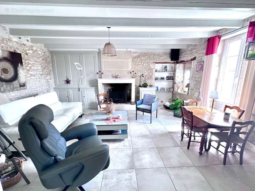 Maison à SEMUSSAC