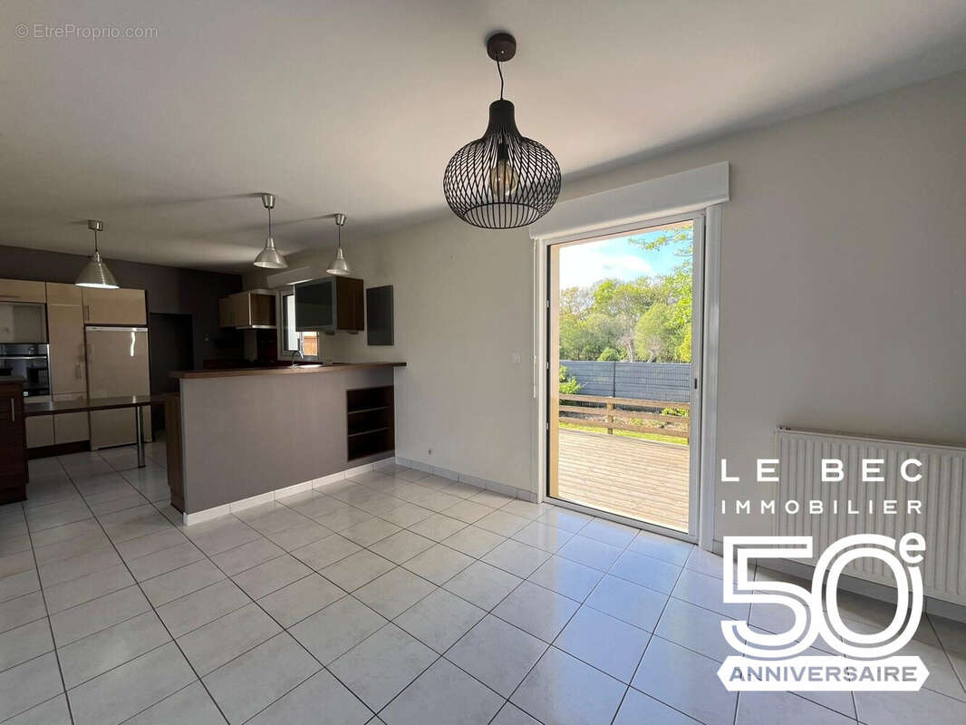 Maison à LOCOAL-MENDON