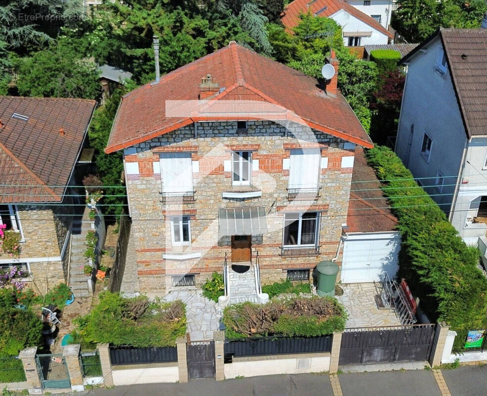 Maison à DEUIL-LA-BARRE