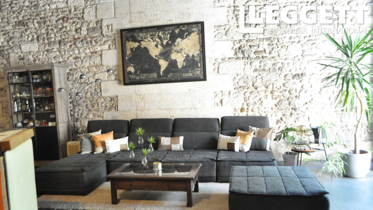 Commerce à COMBIERS