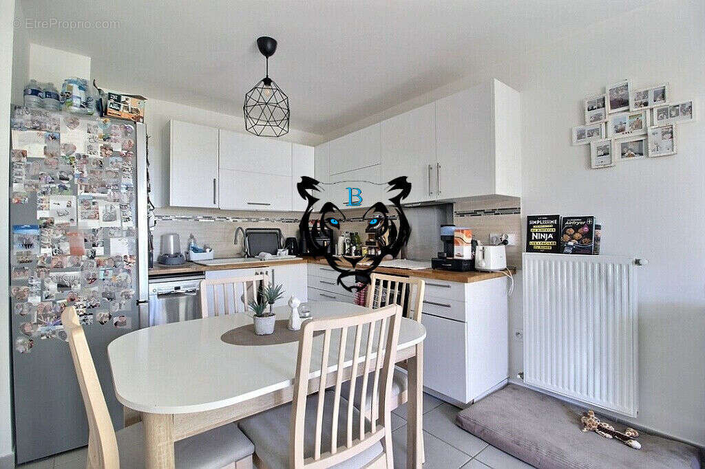 Appartement à LE MUY