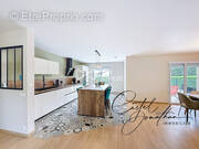 Maison à LAPEYROUSE-MORNAY