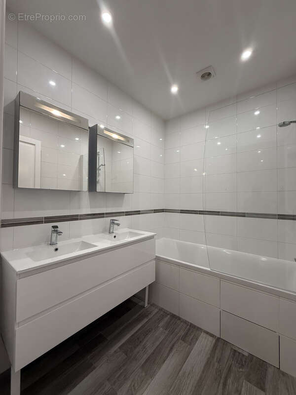 Paris 16 ème appartement type 3 de 60 m2 rénové. - photo 9