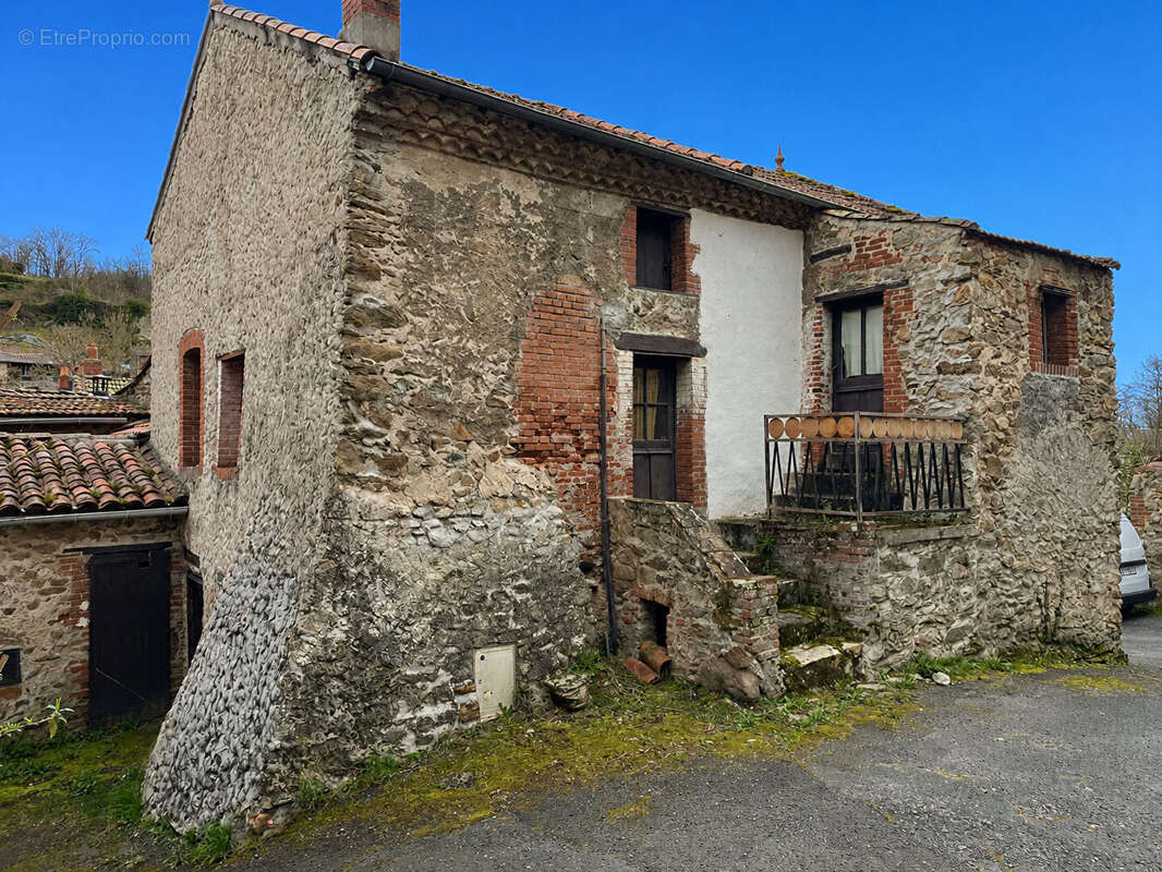 Maison à AUZON