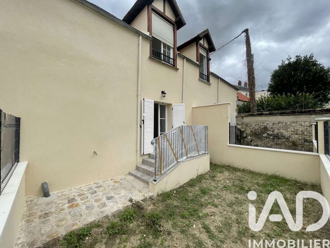 Photo 2 - Maison à MONTEREAU-FAULT-YONNE