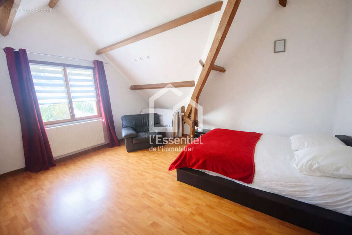 Maison à VAUX-SUR-SEINE