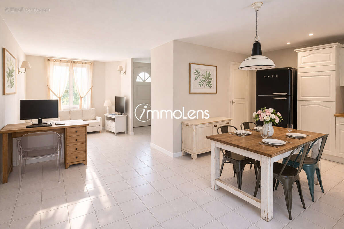 Maison à ANGRES