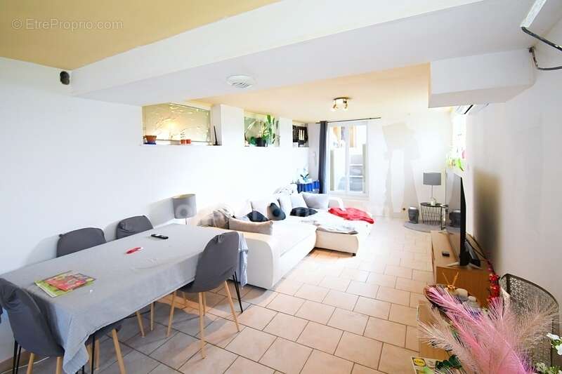 Appartement à AUDUN-LE-ROMAN