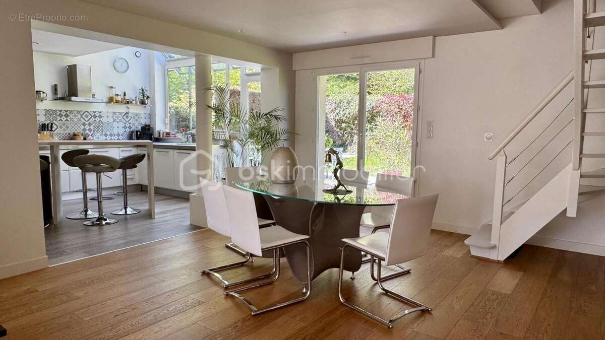Très belle maison contemporaine familiale - 8 pièces - 175m2 - avec jardin – PACÉ - photo 8