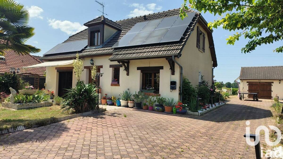 Photo 1 - Maison à ROSIERES-PRES-TROYES