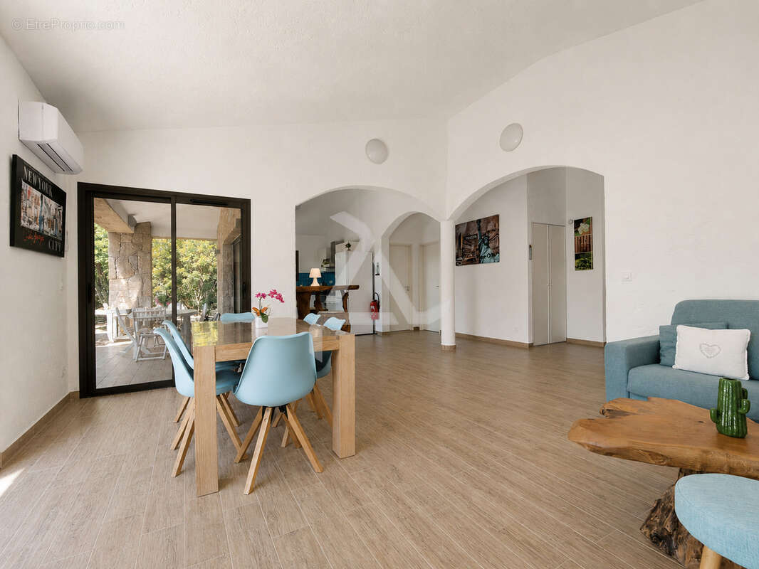 Maison à LECCI