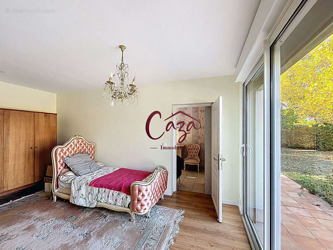 Maison à CAMBLANES-ET-MEYNAC