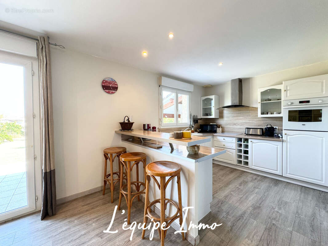 Maison 7 pièces avec grand jardin arboré - photo 6