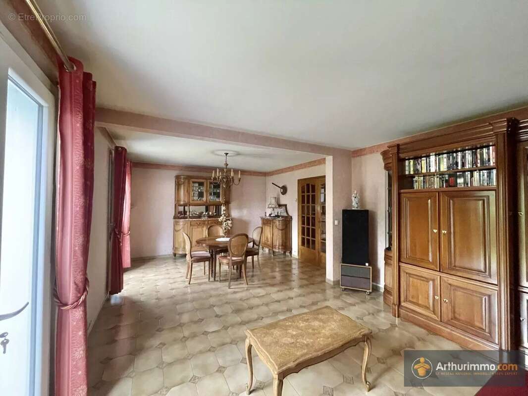 Maison à LIVRY-GARGAN