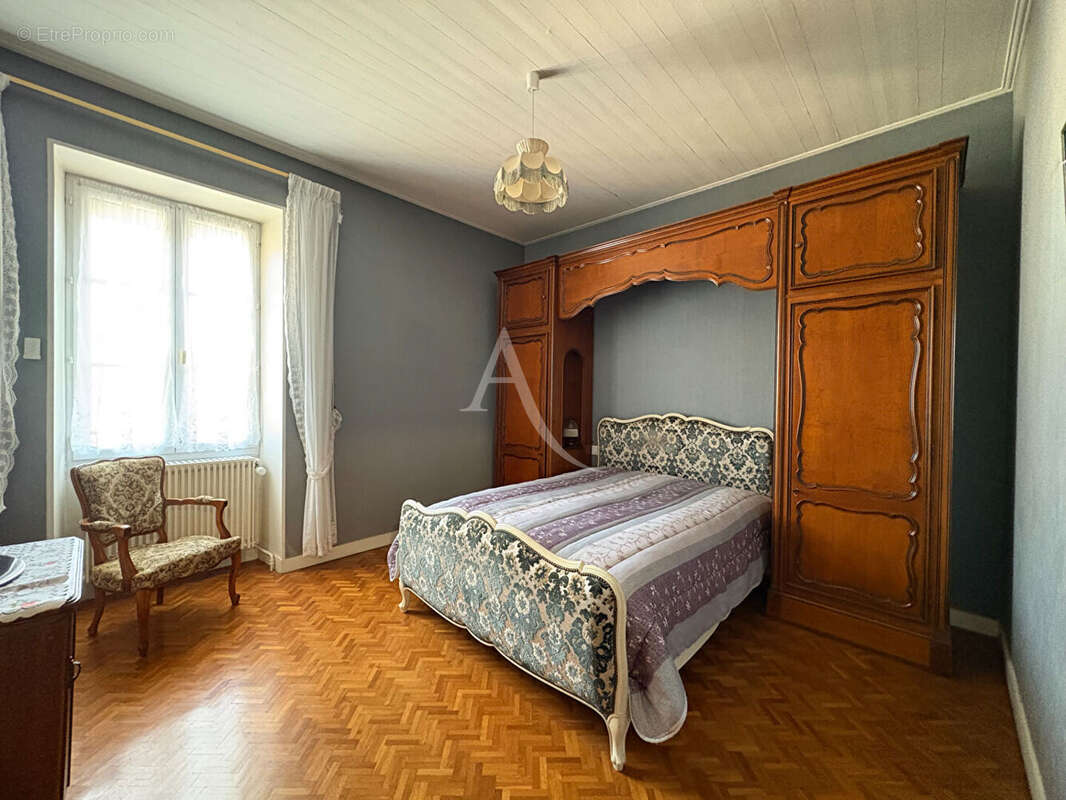 Maison à NALLIERS