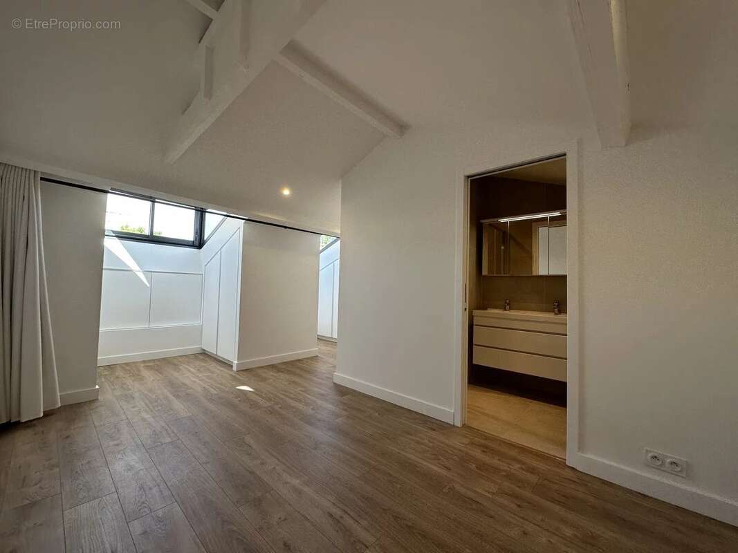 RARE - Magnifique maison de ville individuelle idéalement située - photo 10