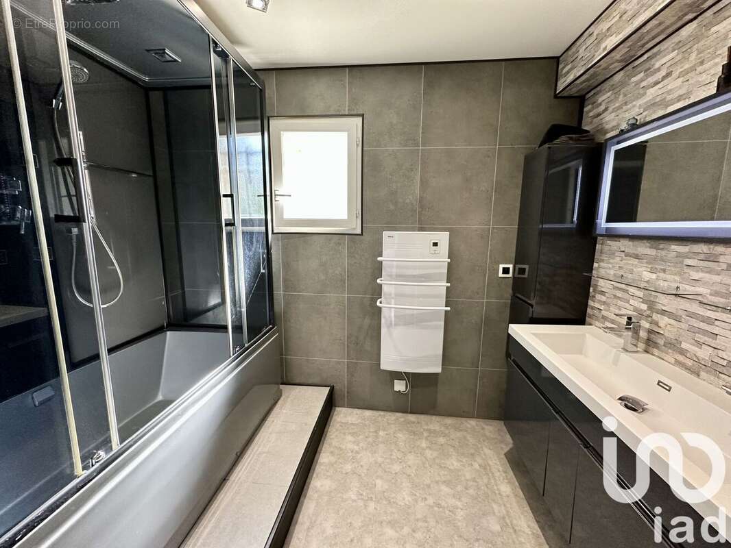 Maison 146 m² à Saumos  - photo 8