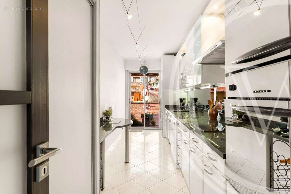 Appartement à ROQUEBRUNE-CAP-MARTIN