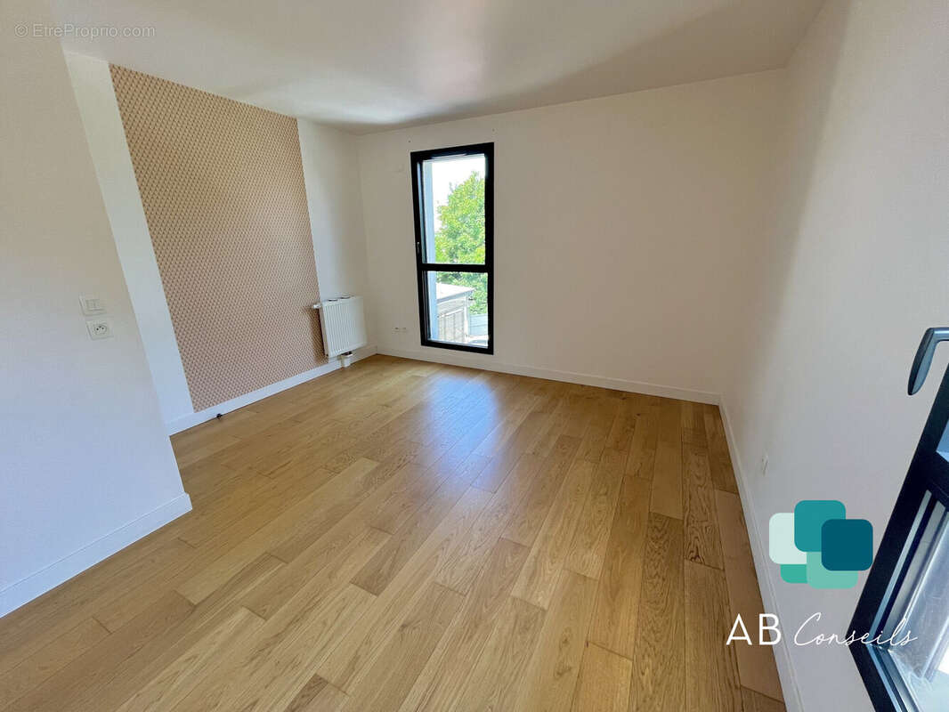 Appartement à MONT-SAINT-AIGNAN