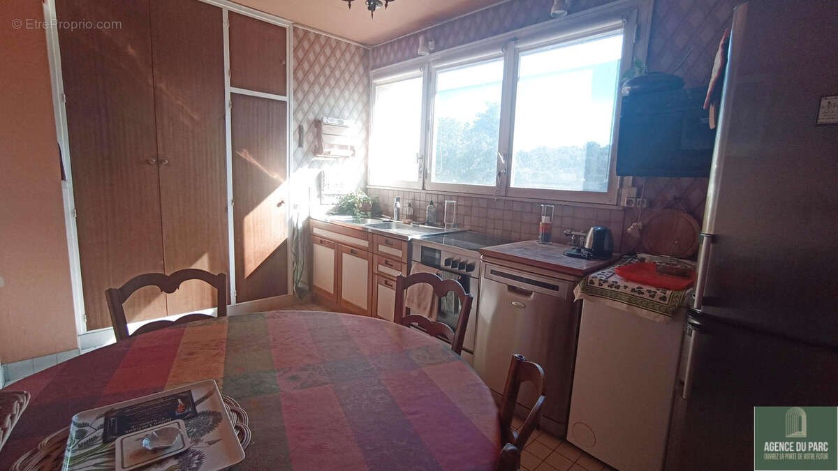 Appartement à VILLE-D'AVRAY