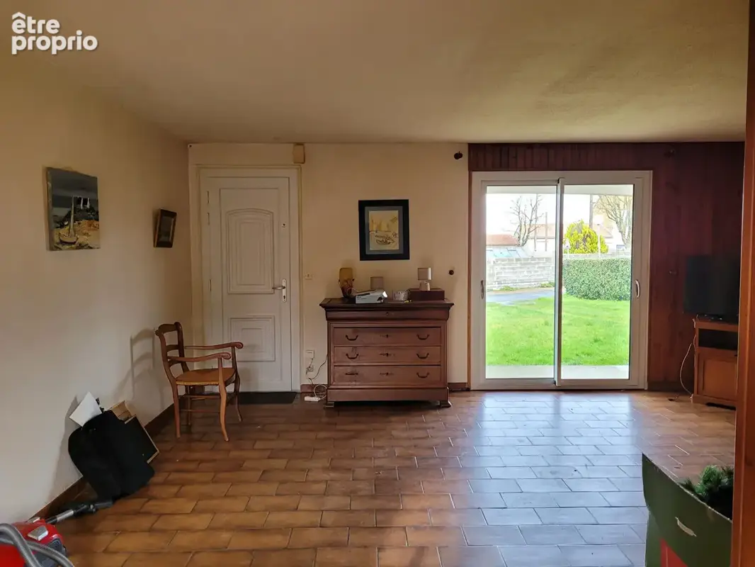 TONNAY CHARENTE Maison de plain pied de 90 m² de type 4 avec garage de 22 - parcelle de 631 m² - photo 5